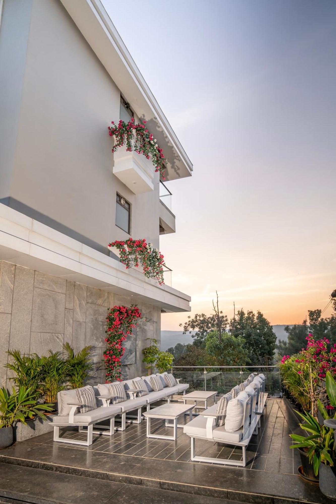 Leela Resort Mahābaleshwar Exterior foto