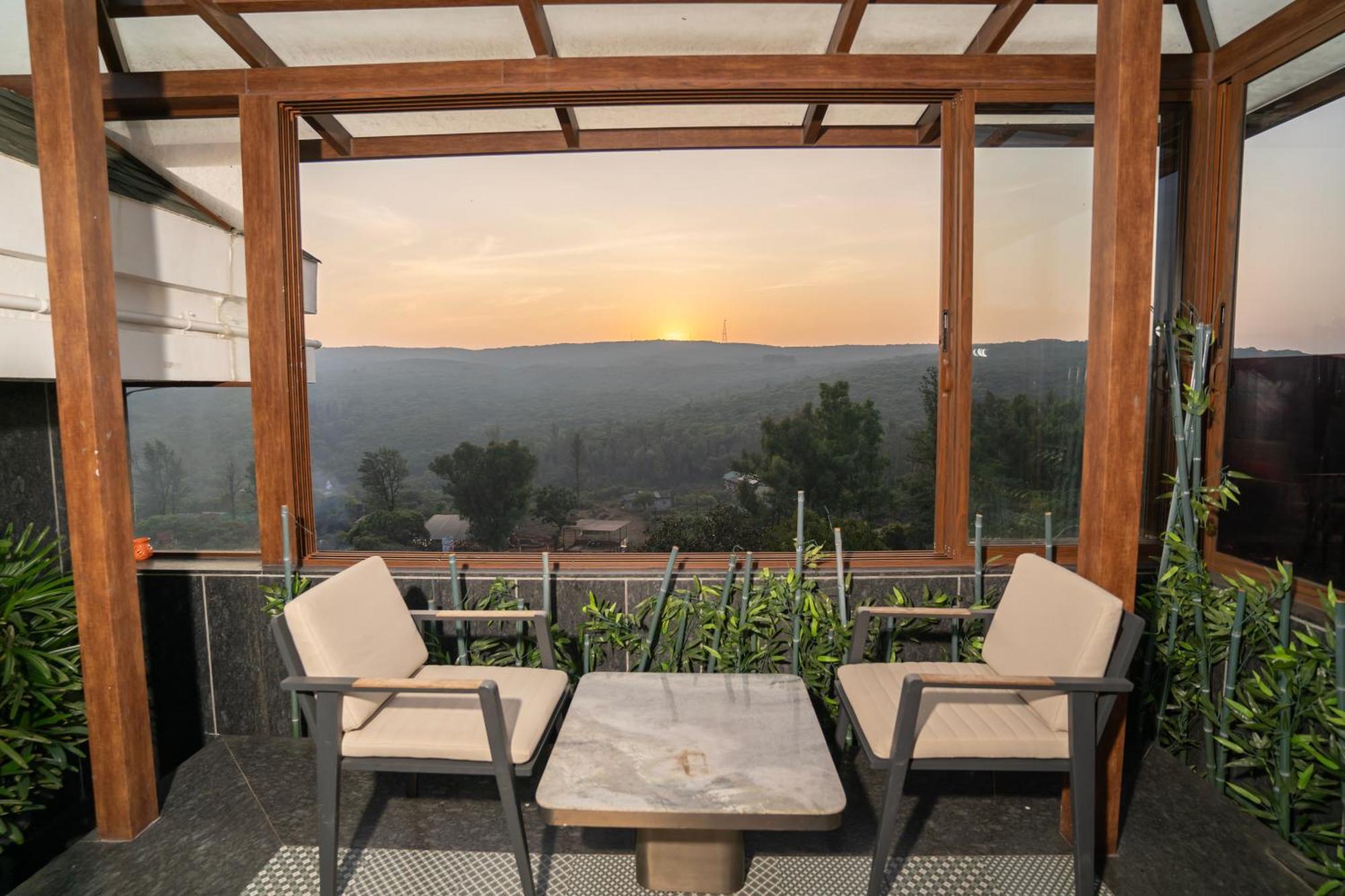 Leela Resort Mahābaleshwar Exterior foto
