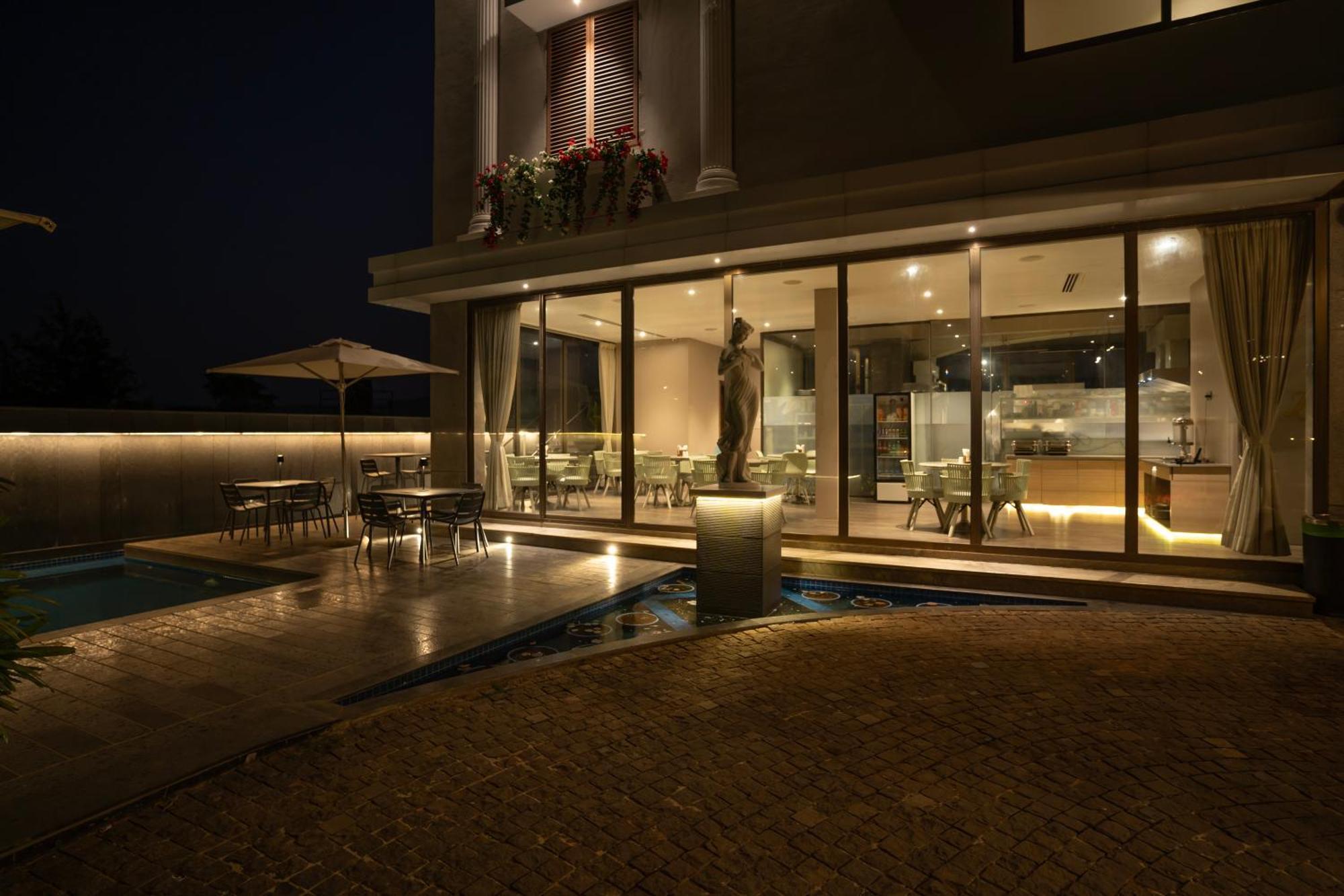 Leela Resort Mahābaleshwar Exterior foto